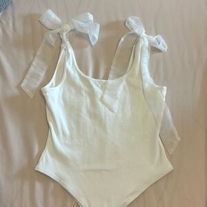 IMPECCABLE PIG BOW TOP